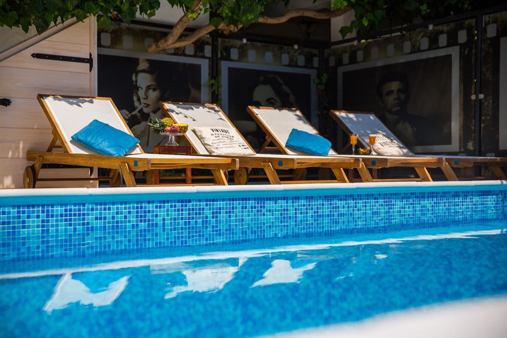 Guest House La Boheme Дубровник Екстериор снимка