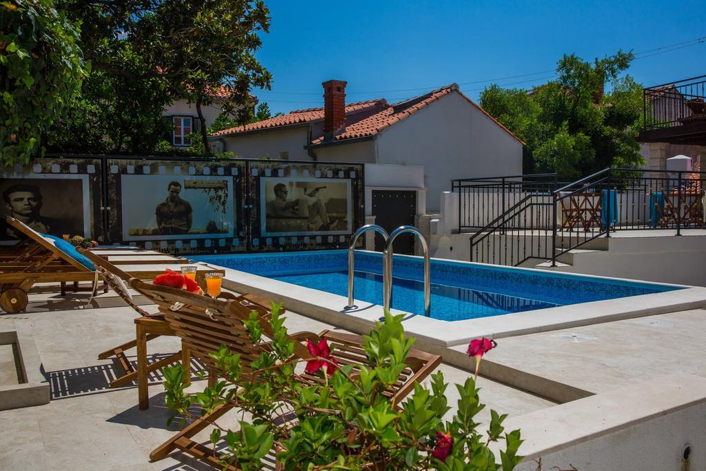 Guest House La Boheme Дубровник Екстериор снимка